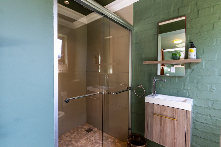 5 Bedroom Property for Sale in Van Riebeeckstrand Western Cape